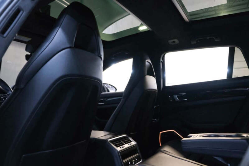 2018 Porsche Panamera Turbo Sport Turismo