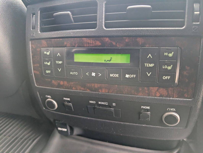 2013 Toyota Land Cruiser