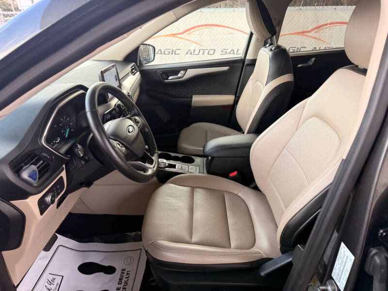 2020 Ford Escape SEL