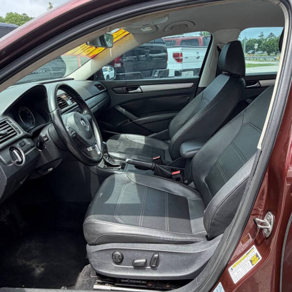2014 Volkswagen Passat 1.8T S PZEV