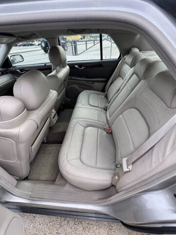 2005 Cadillac DeVille