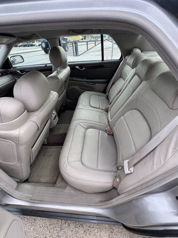 2005 Cadillac DeVille