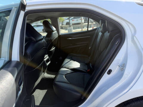 2022 Toyota Camry SE