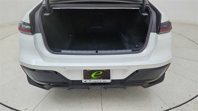 2023 BMW 7 Series 740i