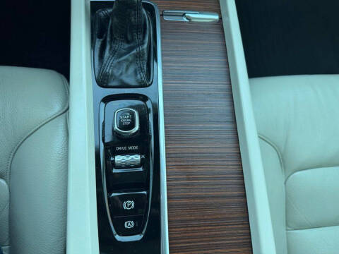 2021 Volvo S60 T5 Momentum