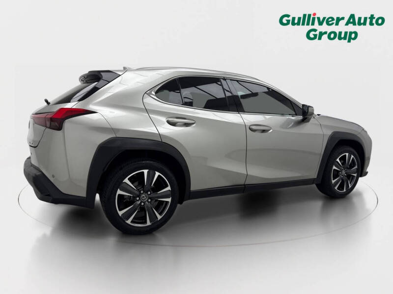 2021 Lexus UX 200