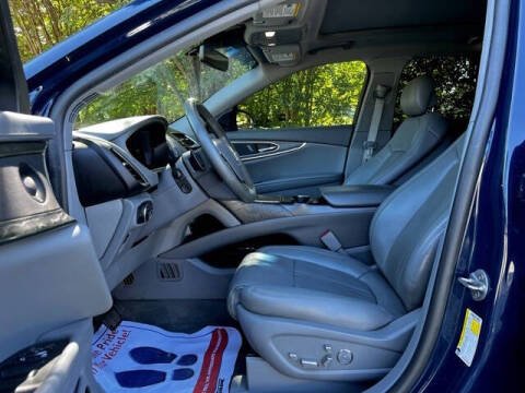 2019 Lincoln Nautilus Reserve