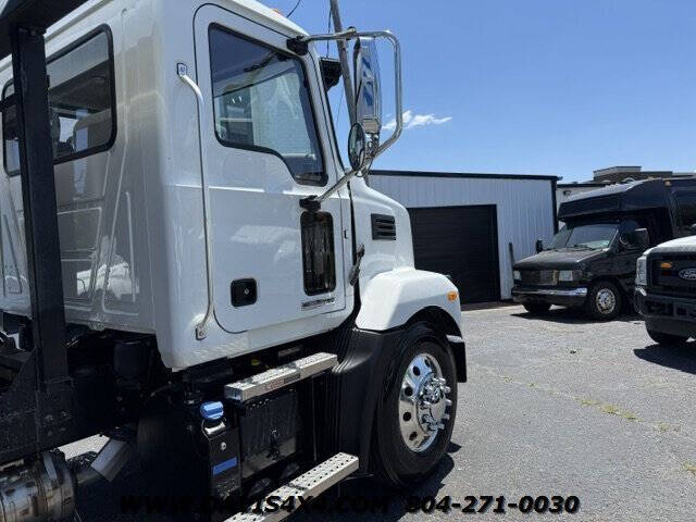 2022 Mack MD6