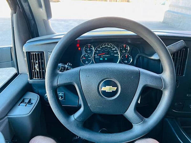 2017 Chevrolet Express 2500