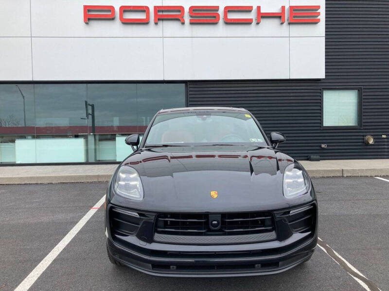 2025 Porsche Macan