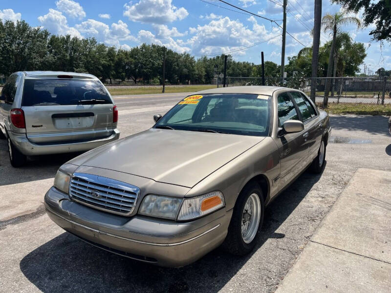 2002 Ford Crown Victoria for sale at ROYAL MOTOR SALES LLC in Dover FL