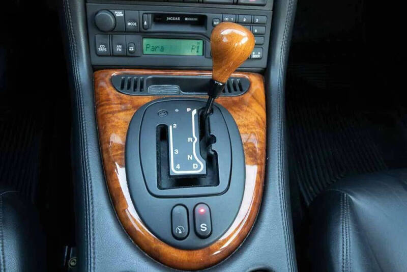 2000 Jaguar XKR