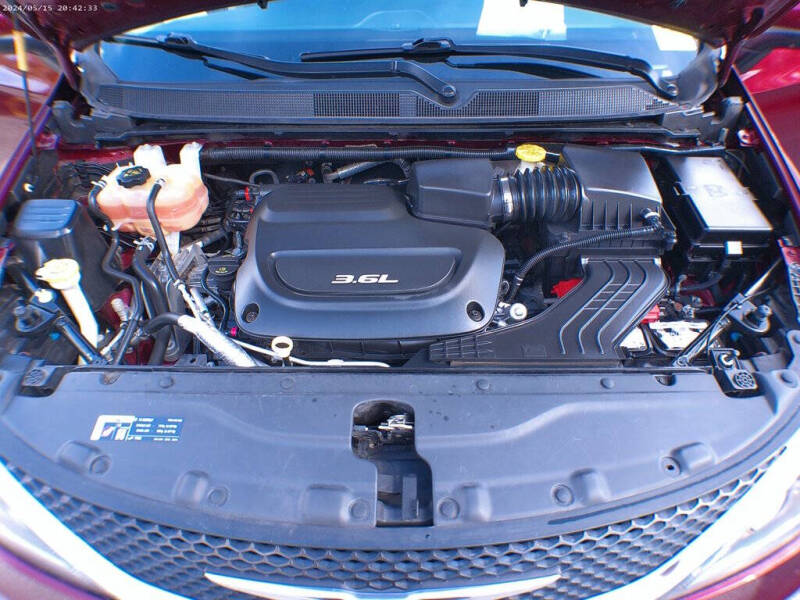 2017 Chrysler Pacifica Touring-L