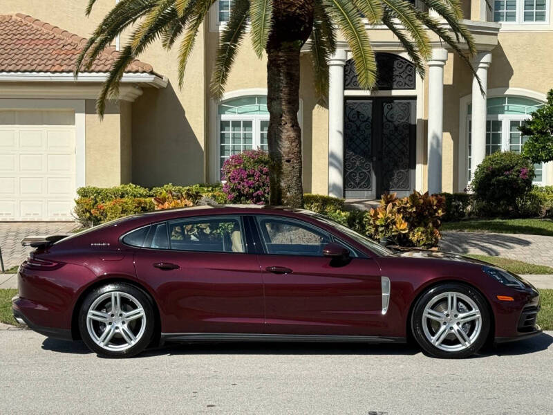 2018 Porsche Panamera 4 Executive