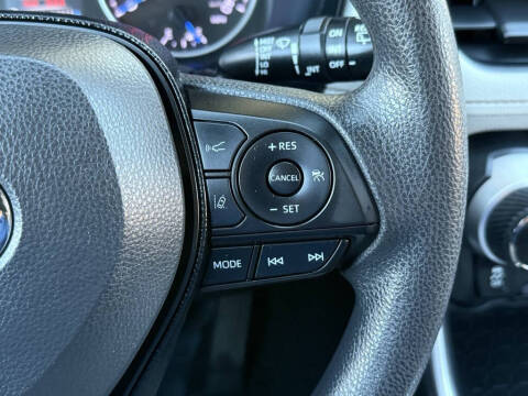 2020 Toyota RAV4 Hybrid XLE