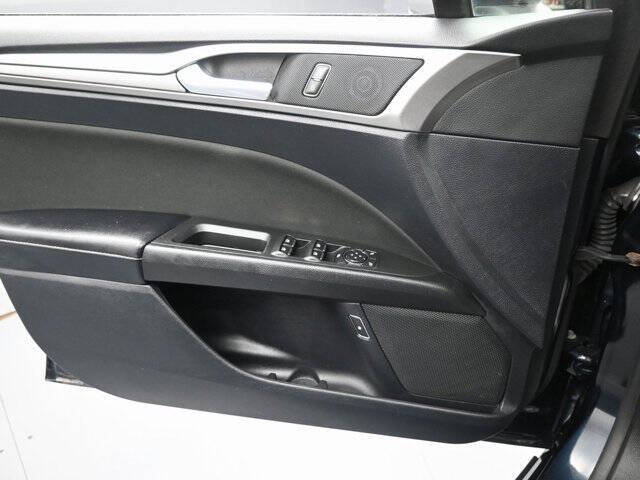 2020 Ford Fusion Hybrid SE