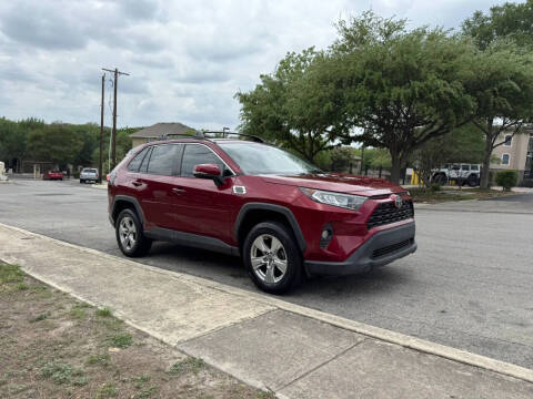 2020 Toyota RAV4 XLE