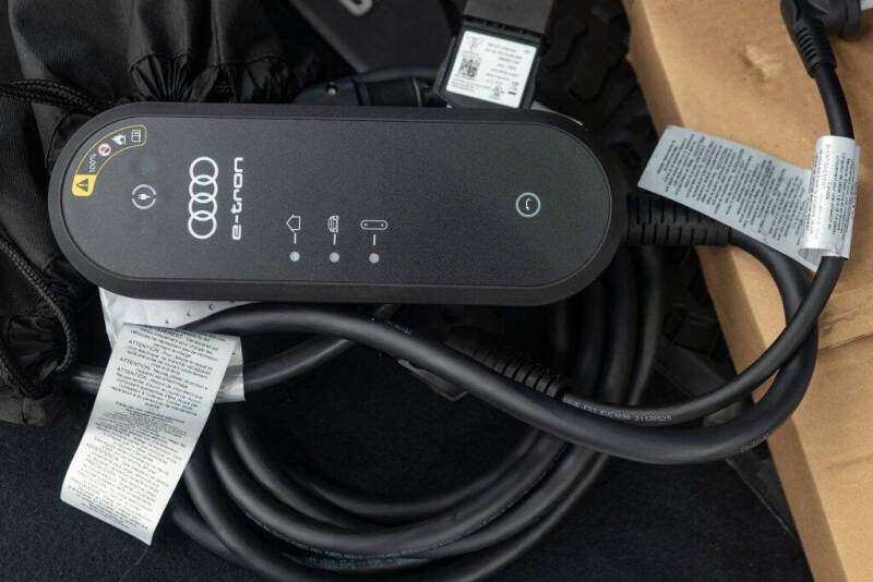 2024 Audi Q5 e quattro S line Prestg 55 TFSI