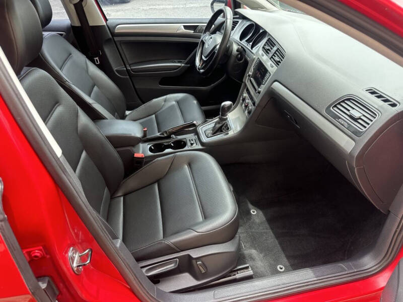 2016 Volkswagen Golf