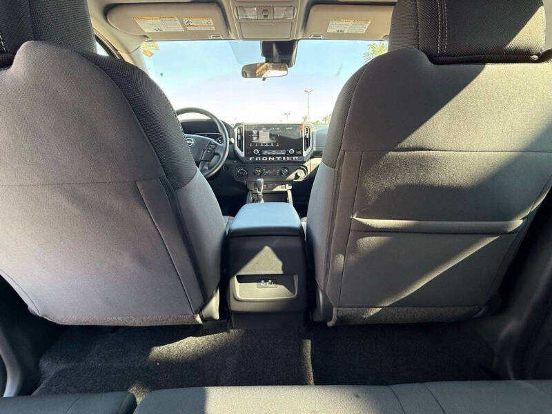 2026 Nissan Frontier SV