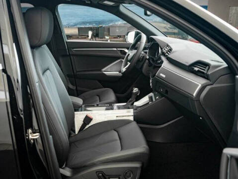 2025 Audi Q3 quattro S line Prem Plus 45 TFSI