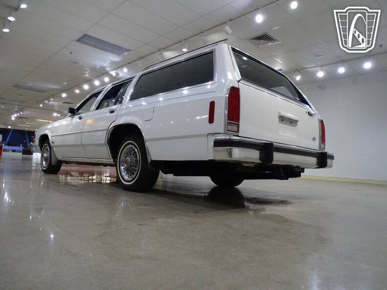 1985 Ford LTD Crown Victoria