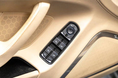 2016 Porsche Panamera