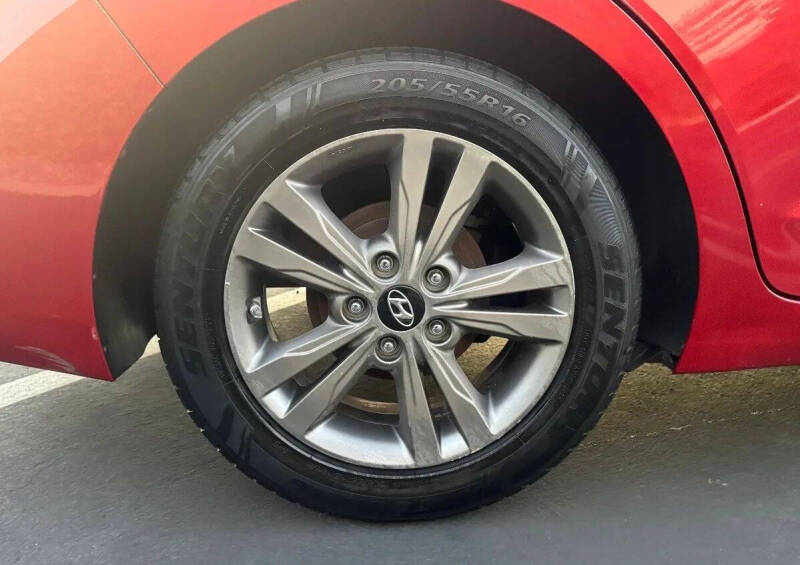 2017 Hyundai Elantra