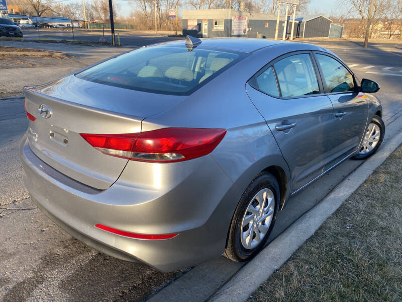 2017 Hyundai Elantra SE