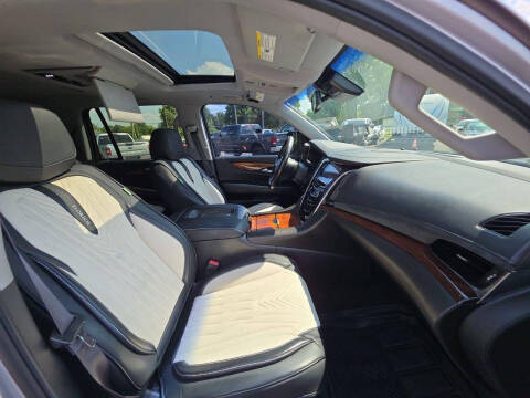 2015 Cadillac Escalade Luxury
