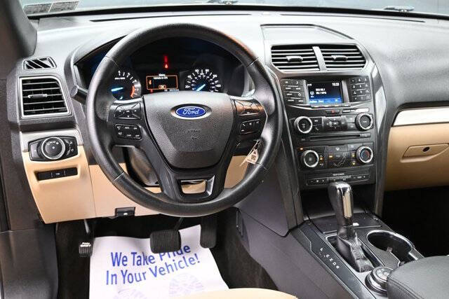 2017 Ford Explorer