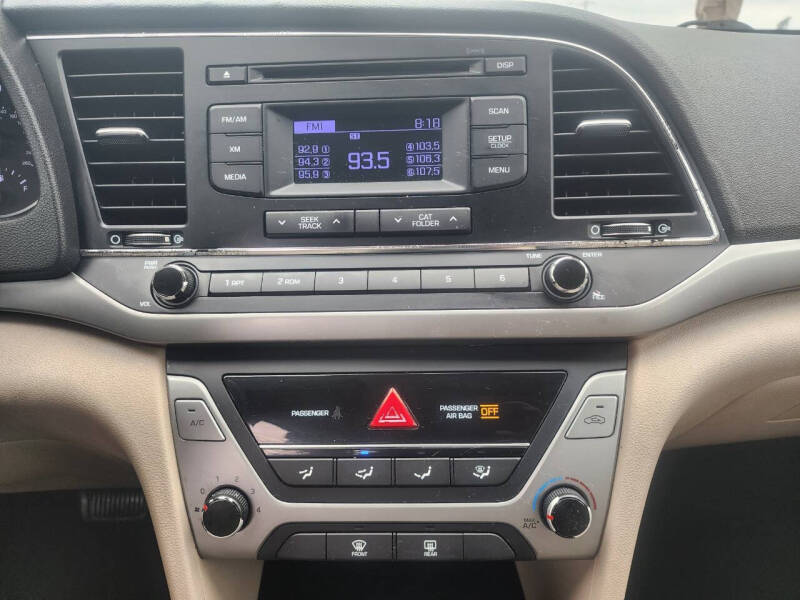 2017 Hyundai Elantra SE