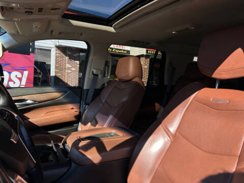 2016 Cadillac Escalade Luxury Collection