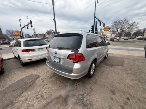 2012 Volkswagen Routan