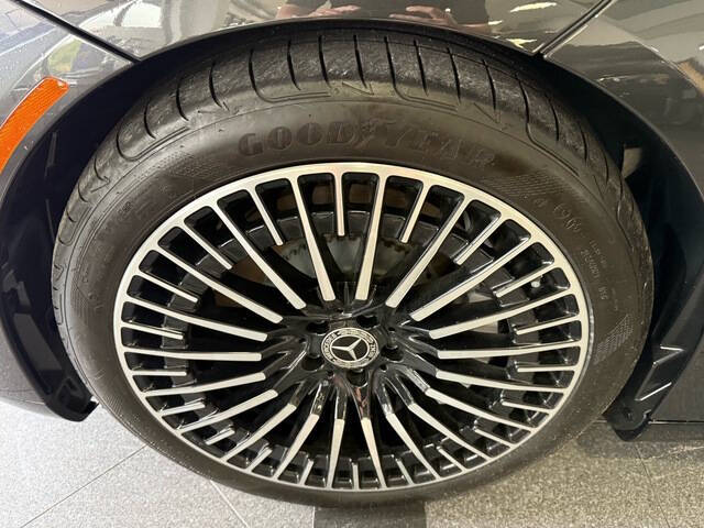 2023 Mercedes-Benz EQS 27