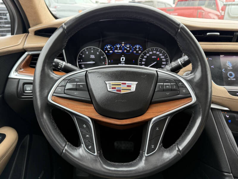 2017 Cadillac XT5 Platinum