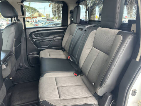 2017 Nissan Titan S