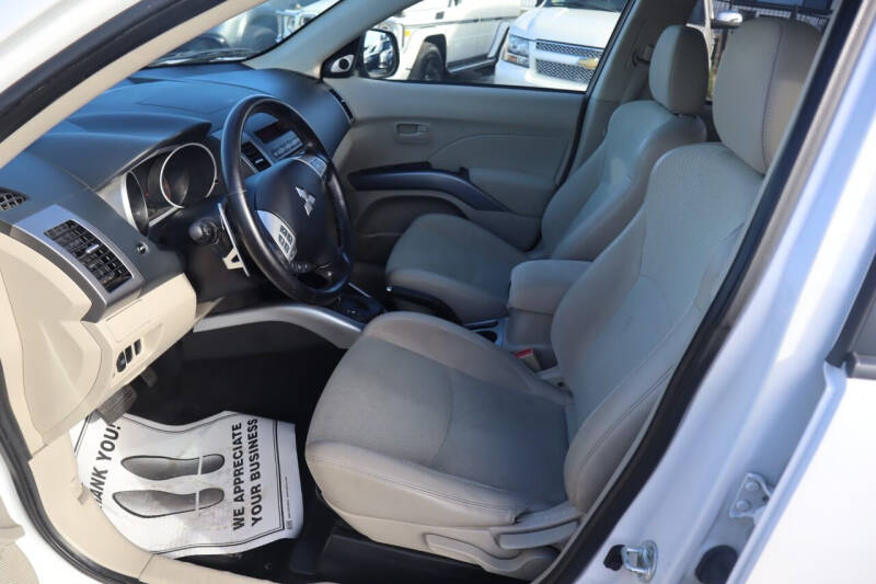 2008 Mitsubishi Outlander SE