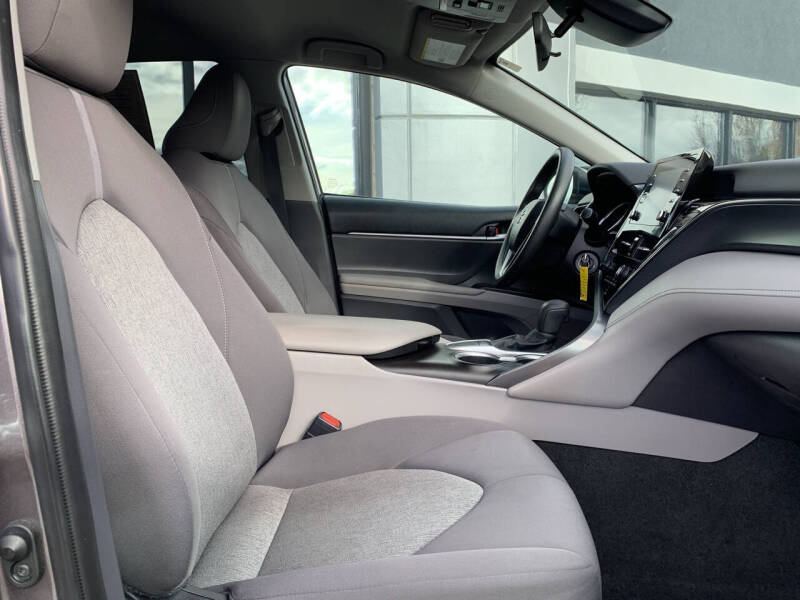 2022 Toyota Camry LE