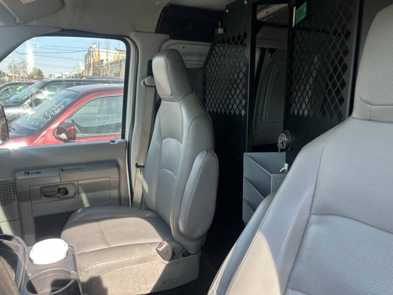 2012 Ford E-Series E-350 SD