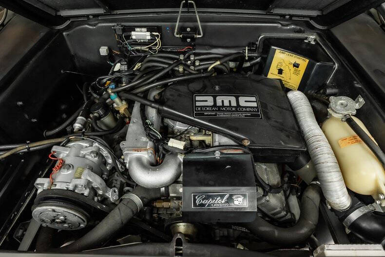 1981 DeLorean DMC-12