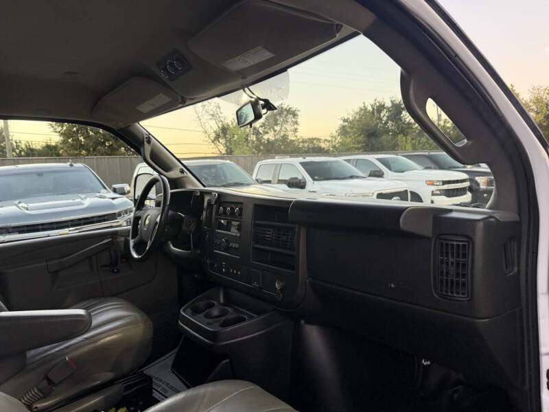 2023 Chevrolet Express LS 3500