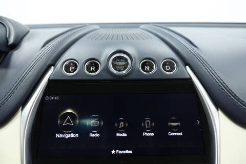 2021 Aston Martin DBX