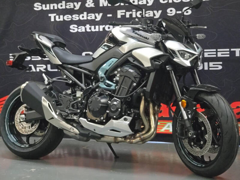 2025 Kawasaki Z900 ABS