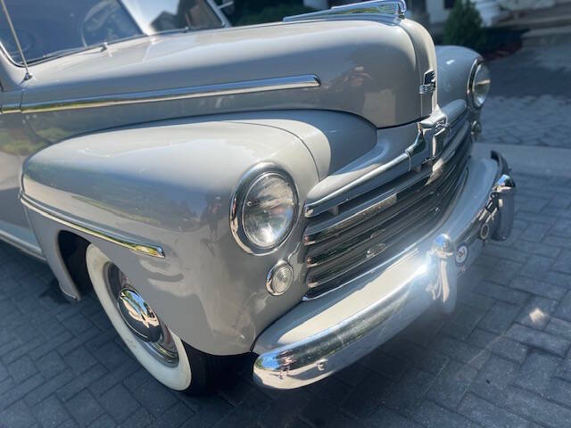 1948 Ford Super Deluxe