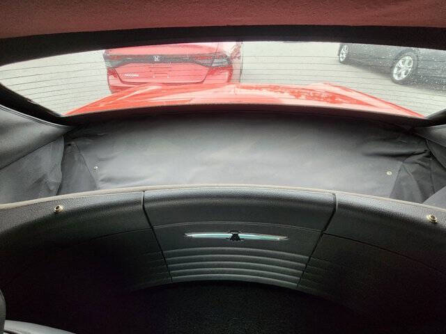 2002 Ford Thunderbird Deluxe