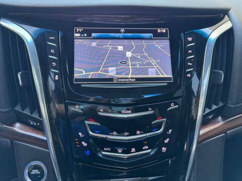 2017 Cadillac Escalade Luxury