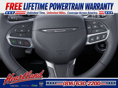 2027 Chrysler Pacifica Select
