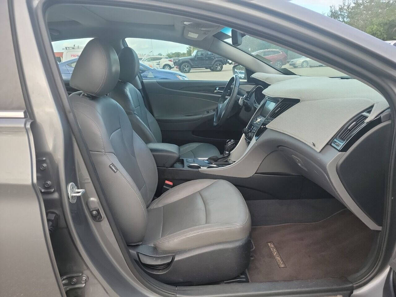 2013 HYUNDAI Sonata Sedan - $4,975