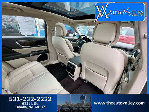 2017 Lincoln Continental Select